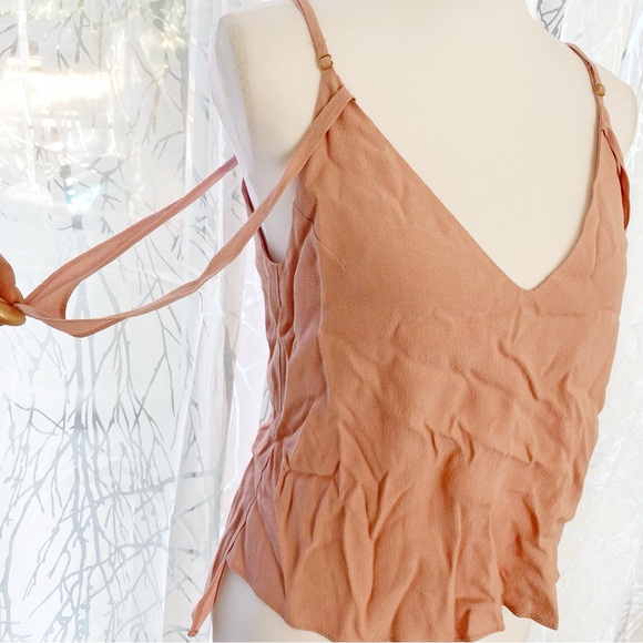 Reformation light pink v-neck hanging arm strap sleeveless tank top blouse - Picture 4 of 10